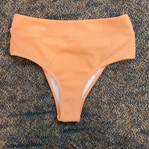 Textured high waisted swim bottoms